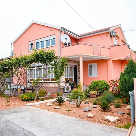 Apartman Tisa * Bibinje